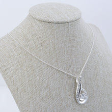 Cargar imagen en el visor de la galería, Dije Gota Brillo Plata