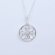 Cargar imagen en el visor de la galería, Dije Mandala Plata