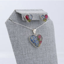 Cargar imagen en el visor de la galería, Juego Nat. Muerta Corazón Mediano Tulipán y Flores Plata