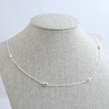 Cargar imagen en el visor de la galería, Collar Figuras Grano de Café Plata