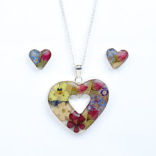 Cargar imagen en el visor de la galería, Juego Nat. Muerta Corazón Hueco Flores 3 Plata