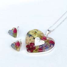 Cargar imagen en el visor de la galería, Juego Nat. Muerta Corazón Hueco Flores 3 Plata