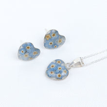 Cargar imagen en el visor de la galería, Juego Nat. Muerta Corazón Flores Azules Plata