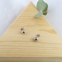 Cargar imagen en el visor de la galería, Arete Bola Grande
