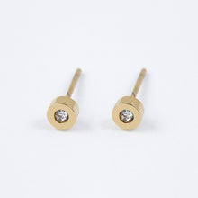Cargar imagen en el visor de la galería, Arete Cristal Base Dorada