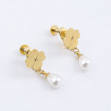 Cargar imagen en el visor de la galería, Arete Trébol Perla