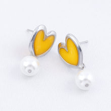 Cargar imagen en el visor de la galería, Arete Corazón Naranja