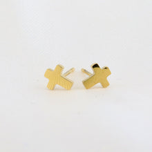 Cargar imagen en el visor de la galería, Arete Cruz Dorado