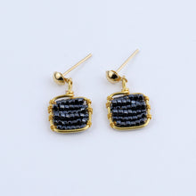 Cargar imagen en el visor de la galería, Aretes Cuadro Chico Acerina
