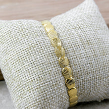 Cargar imagen en el visor de la galería, Brazalete Conchas