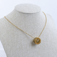 Cargar imagen en el visor de la galería, Collar con Dije de Números Romanos