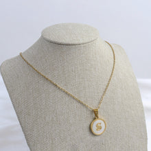 Cargar imagen en el visor de la galería, Collar Letra S