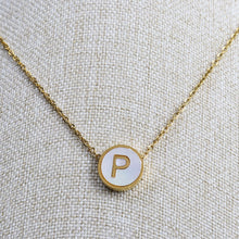 Cargar imagen en el visor de la galería, Collar Letra P