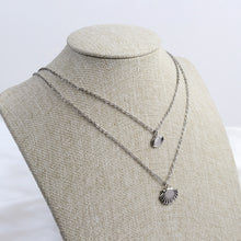Cargar imagen en el visor de la galería, Collar Doble Concha