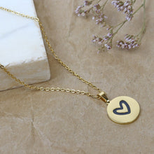 Cargar imagen en el visor de la galería, Collar Letra M y Corazón