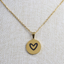 Cargar imagen en el visor de la galería, Collar Letra M y Corazón