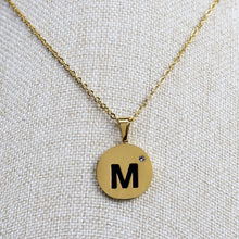 Cargar imagen en el visor de la galería, Collar Letra M y Corazón