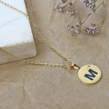 Cargar imagen en el visor de la galería, Collar Letra M y Corazón