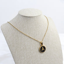 Cargar imagen en el visor de la galería, Collar Letra A Redonda