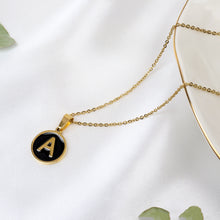 Cargar imagen en el visor de la galería, Collar Letra A Redonda