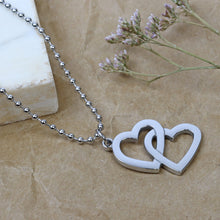 Cargar imagen en el visor de la galería, Collar Doble Corazón