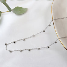 Cargar imagen en el visor de la galería, Collar Bolitas Lisas Plata