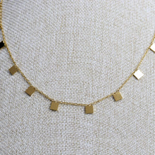 Cargar imagen en el visor de la galería, Collar Cuadros Lisos