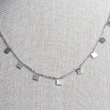 Cargar imagen en el visor de la galería, Collar Cuadros Lisos Plata