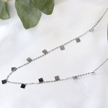 Cargar imagen en el visor de la galería, Collar Cuadros Lisos Plata