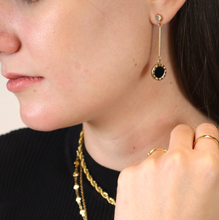 Cargar imagen en el visor de la galería, Arete Largo de Círculo con Números Romanos