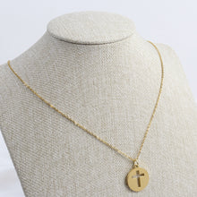 Cargar imagen en el visor de la galería, Dije Redondo Cruz