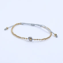 Cargar imagen en el visor de la galería, Pulsera Hilo Bolitas Flor Gris Claro
