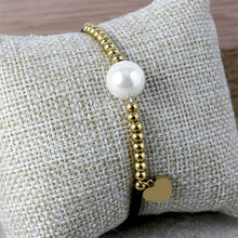 Cargar imagen en el visor de la galería, Pulsera con Perla y Corazón