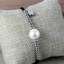 Cargar imagen en el visor de la galería, Pulsera con Perla y Trébol