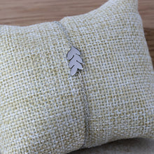 Cargar imagen en el visor de la galería, Pulsera Hojitas Plata