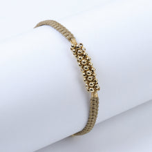 Cargar imagen en el visor de la galería, Pulsera Hilo Miel y Bolitas Doradas