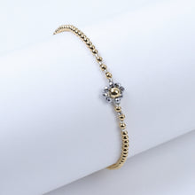 Cargar imagen en el visor de la galería, Pulsera Hilo Bolitas Flor Gris Claro
