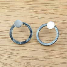 Cargar imagen en el visor de la galería, Arete Círculo Plata Colores