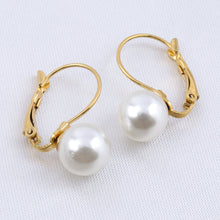 Cargar imagen en el visor de la galería, Arete Perla Dorado