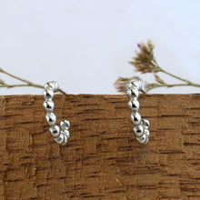 Cargar imagen en el visor de la galería, Arracadas Bolitas