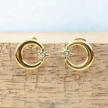 Cargar imagen en el visor de la galería, Arete Luna con Estrella