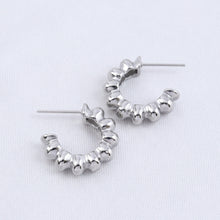 Cargar imagen en el visor de la galería, Arracada Media Oruga Plata