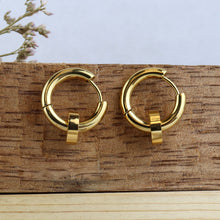 Cargar imagen en el visor de la galería, Arracada Luneta Dorada