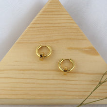 Cargar imagen en el visor de la galería, Arracada Luneta Dorada