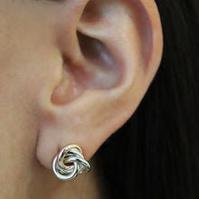 Cargar imagen en el visor de la galería, Aretes Nudo Delgado