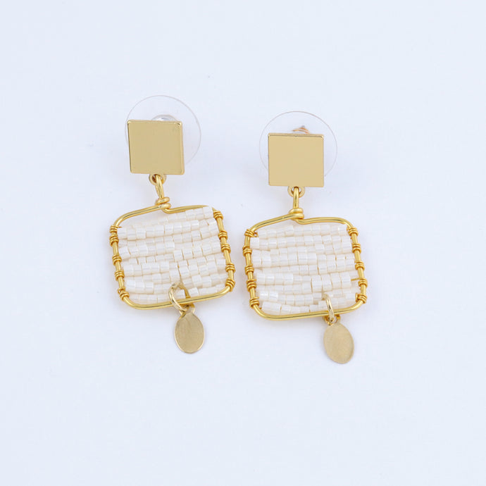 Aretes Cuadrado Mediano Beige